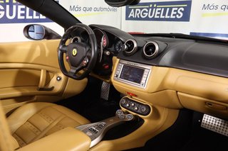 Ferrari California 4.3 V8 460cv