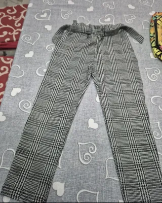 Pantaloni a quadri bianchi 6/7 anni