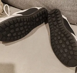 Zapatillas Deportivas Blancas Con Gris Importadas