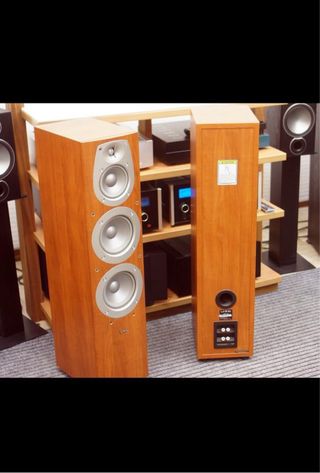 Altavoces Infinity Beta 40 Marrones