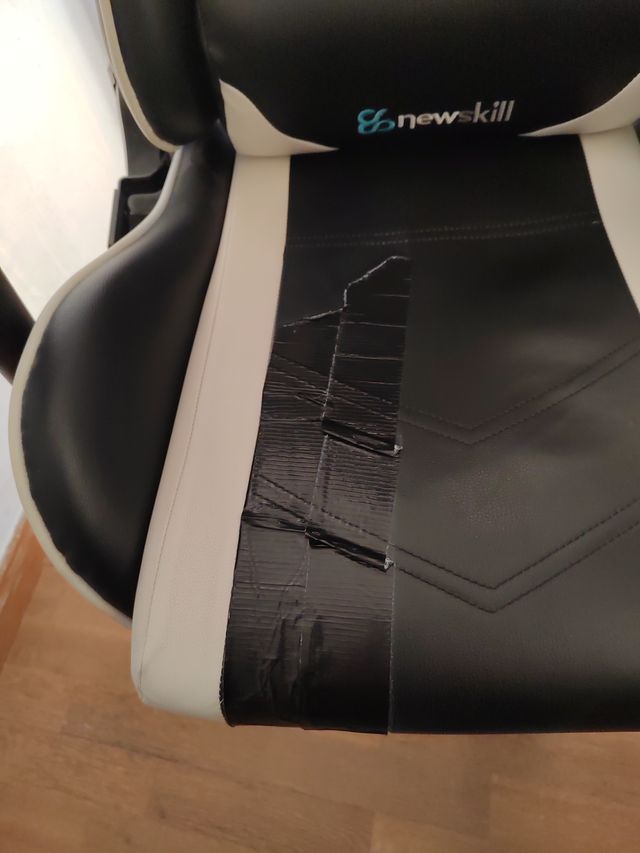 Silla Gaming Newskill Negra y Beige