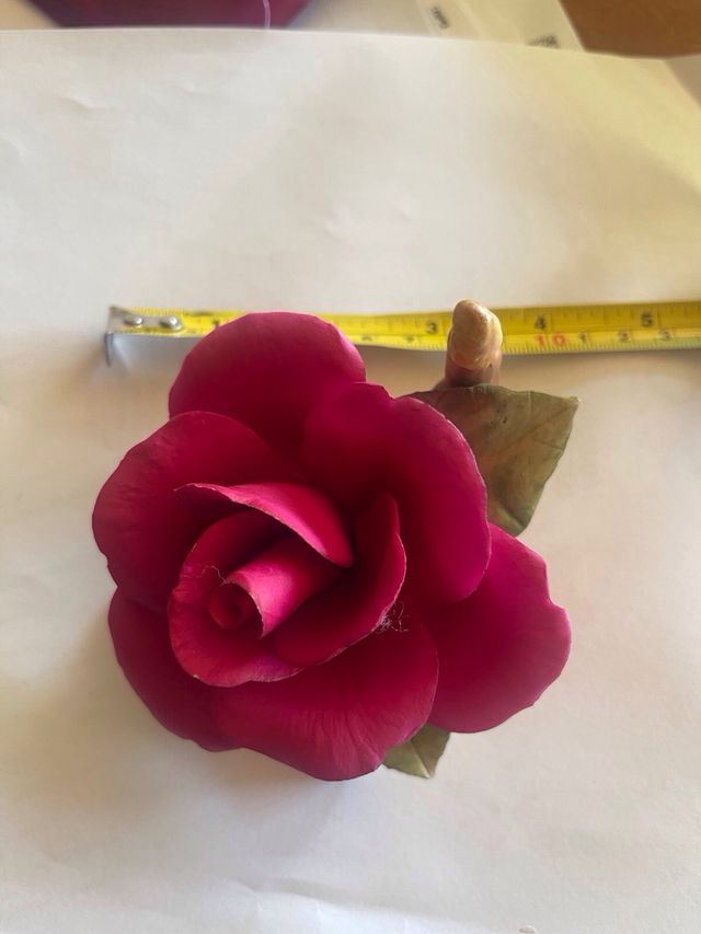 Flor de porcelana roja,rosa