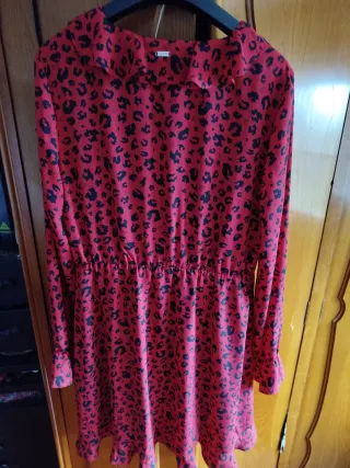 Vestido Guess Estampado Leopardo Rojo Talla L