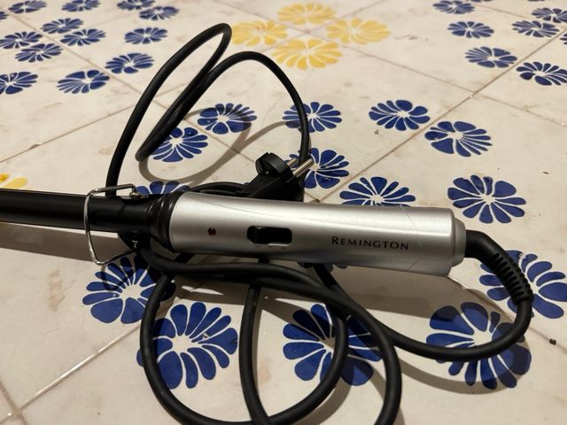 Lotto 3 asciugacapelli Philips, Remington, Rowenta