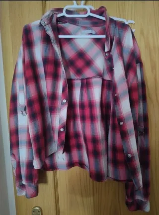 Camisa cuadros Bershka corta roja y blanca