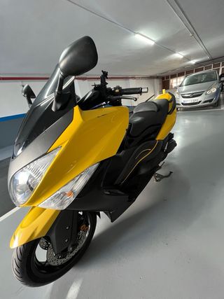 Yamaha T-Max 500 Scooter Amarillo 42 mil km