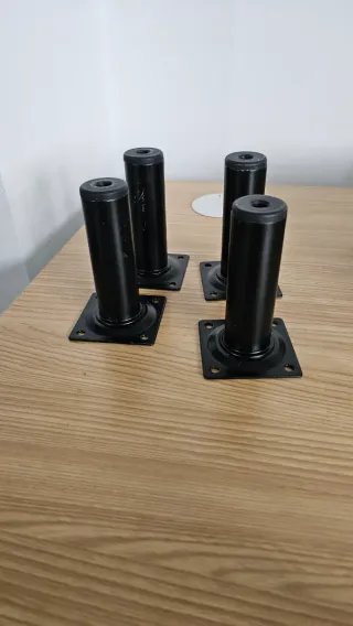 4 Patas Metálicas Negras de 10cm