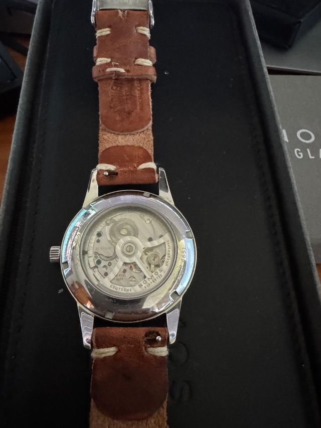 Reloj Nomos Club Automat Datum Atlantik 776