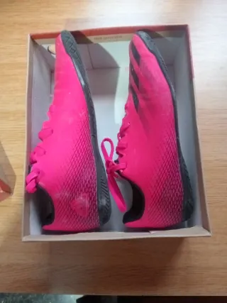 Deportivas fútbol sala niña rosa