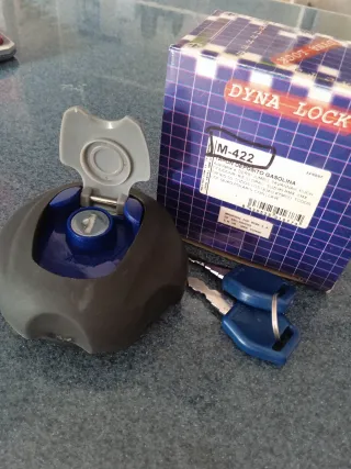 Tapón Gasolina Dyna Lock M-422 con Llave