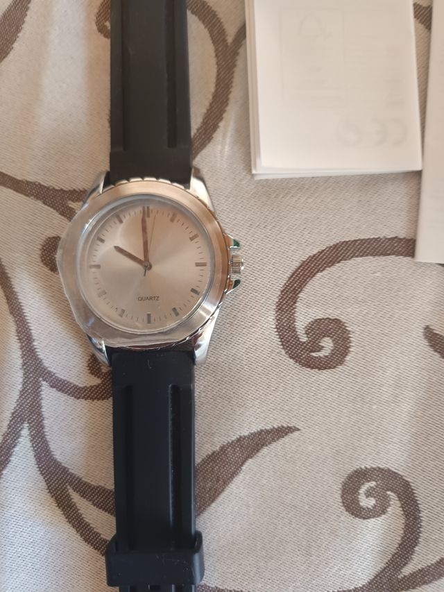 Reloj Oriflame chico sin estrenar