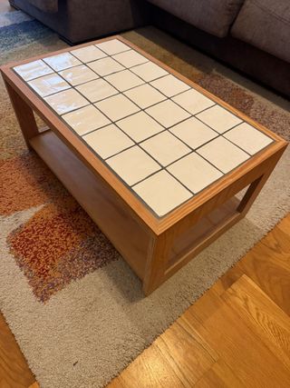 Mesa de centro de madera y cerámica