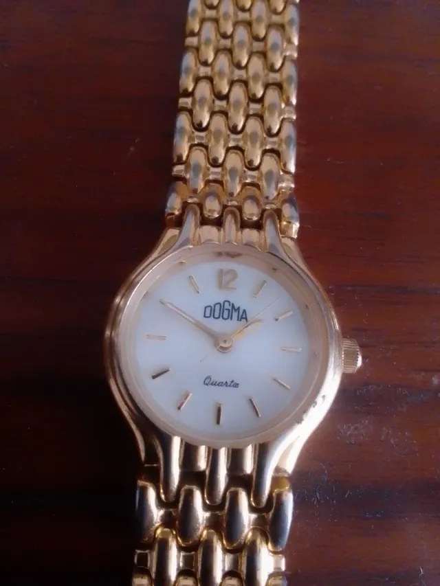 Reloj Dogma Mujer Dorado y Blanco