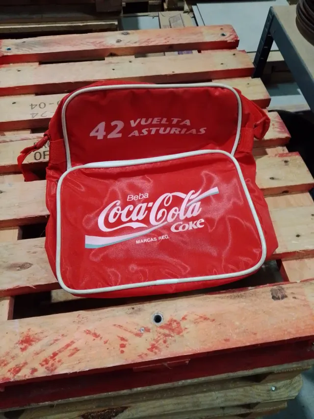 Bolsa Coca-Cola Vuelta Asturias 42