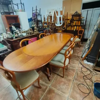 Mesa de comedor y 6 sillas