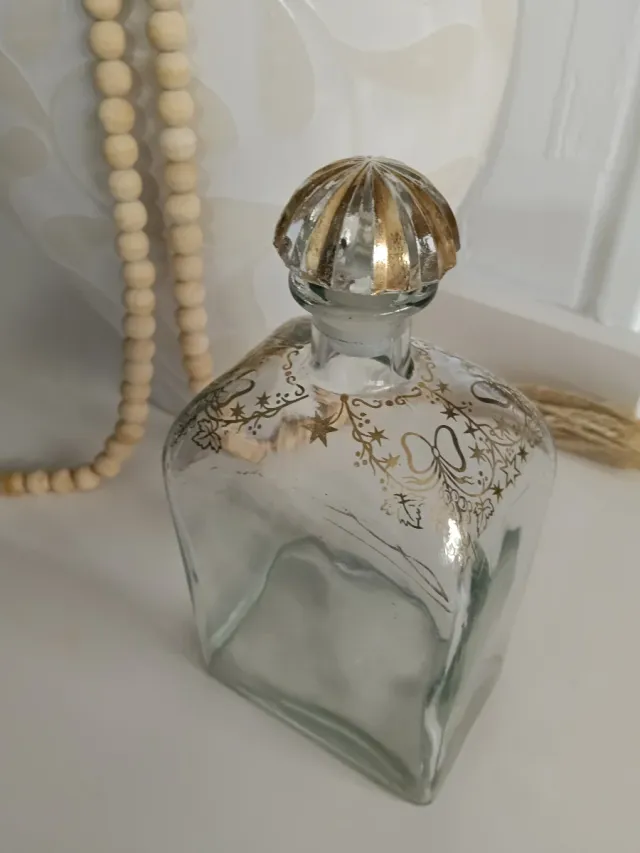 Vecchia bottiglia di liquore Jerez Dorada