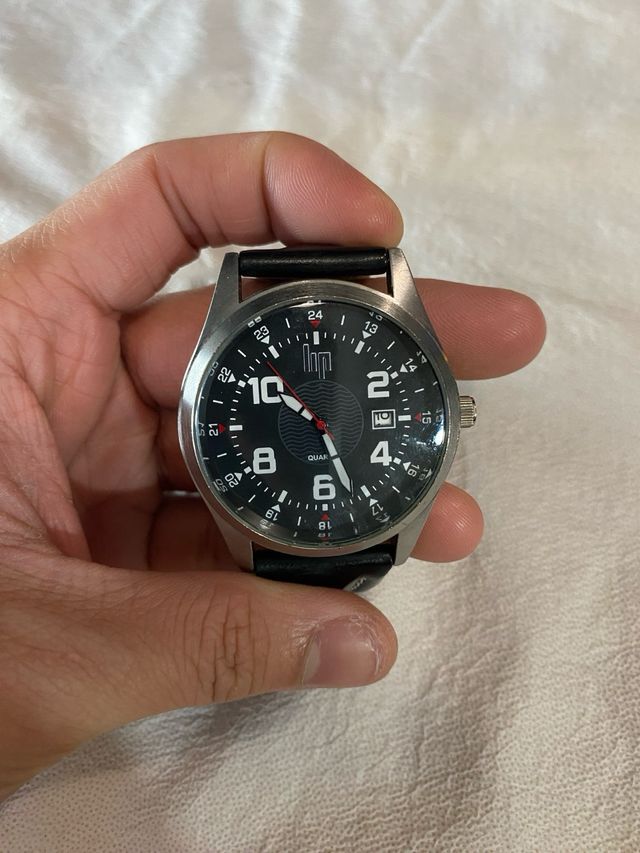 Reloj LIP Classics Cuarzo Esfera Negra Hombre