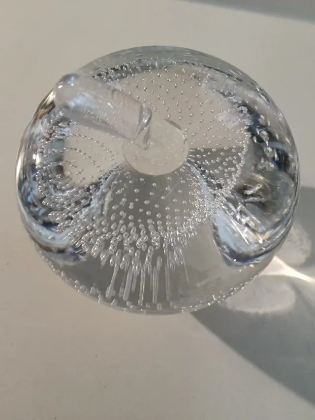 Mela in cristallo di Boemia con bollicine