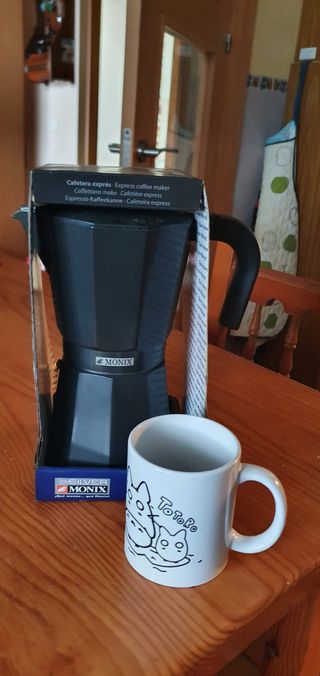 Cafetera Italiana Monix Vitro Noir 12 Tazas