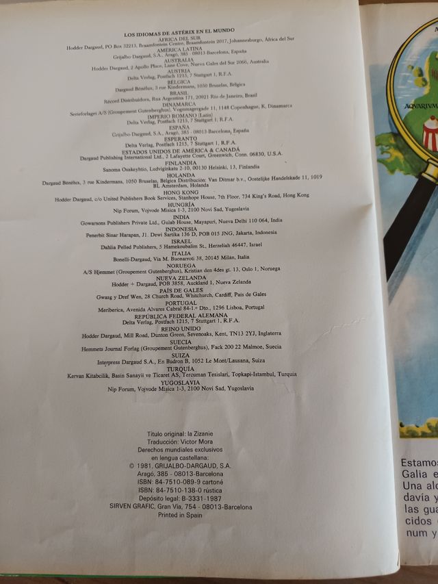 Lote 2 cómic Astérix Legionario y la Cizaña