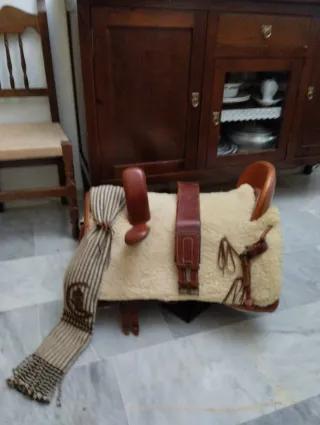 Montura Amazona de cuero y borrego
