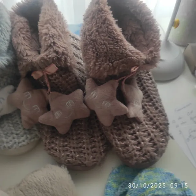 3 pares zapatillas de casa tipo bota