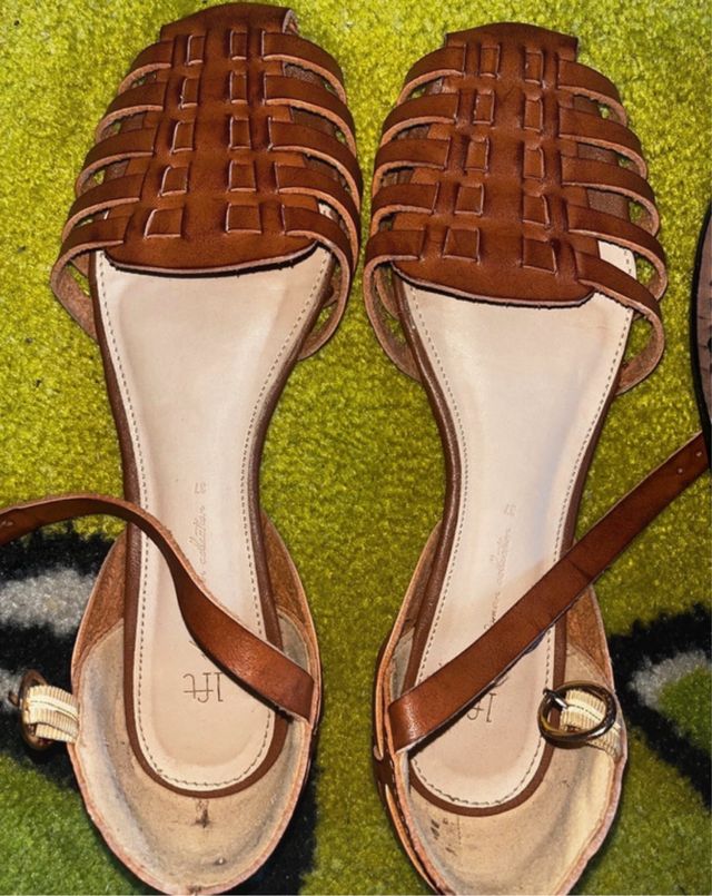 2 pares de sandalias marrones Lefties y negras Pul