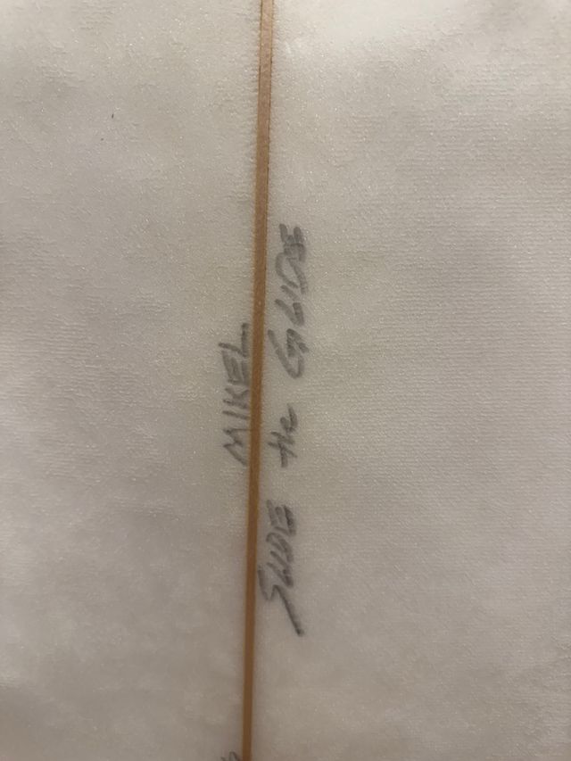 Tabla de Surf Josh Hall con quillas de bambú