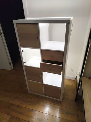 Mueble modular blanco y madera