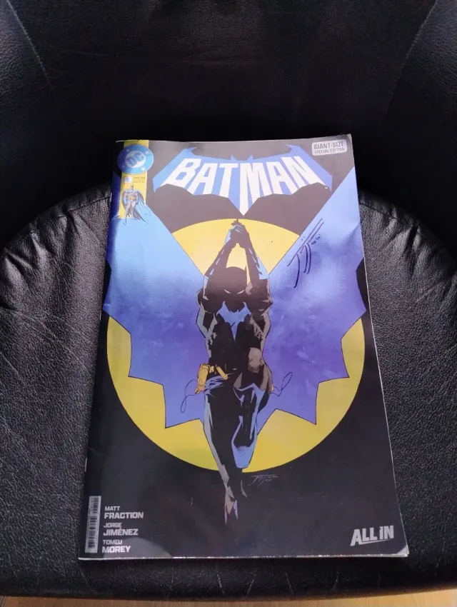Batman #1 Giant Size Special Edition firmada