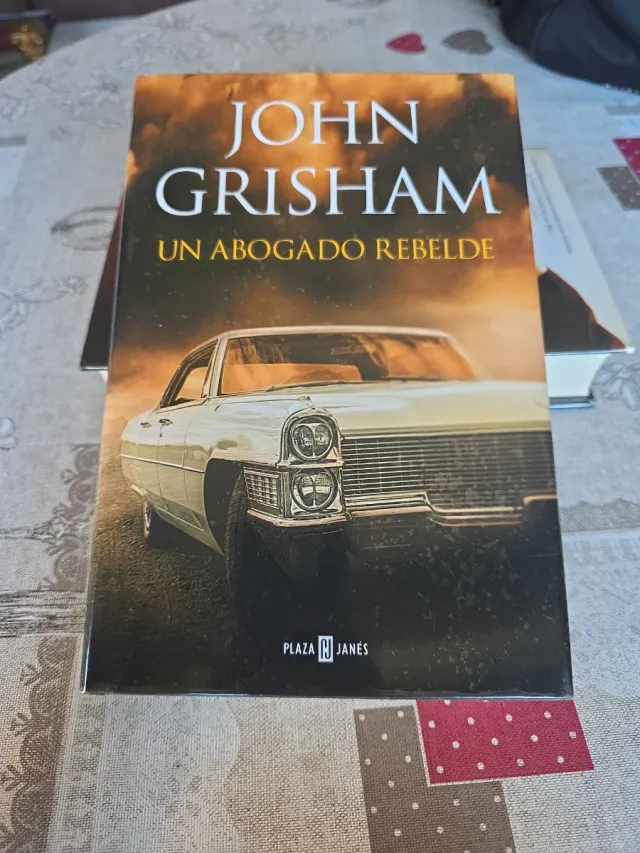Un abogado rebelde (Éxitos) (Spanish Edition)