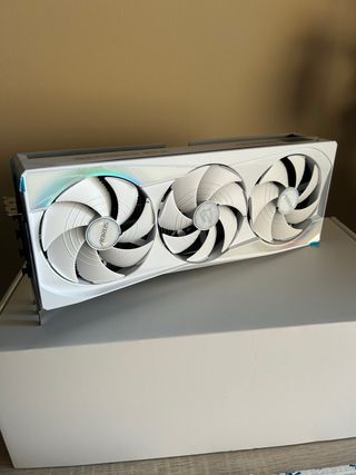 Tarjeta Gráfica RTX 5080 Aorus Master