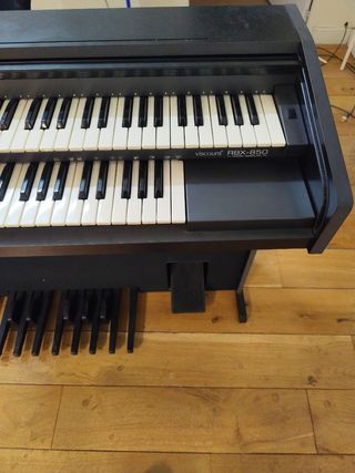 Piano Órgano Negro
