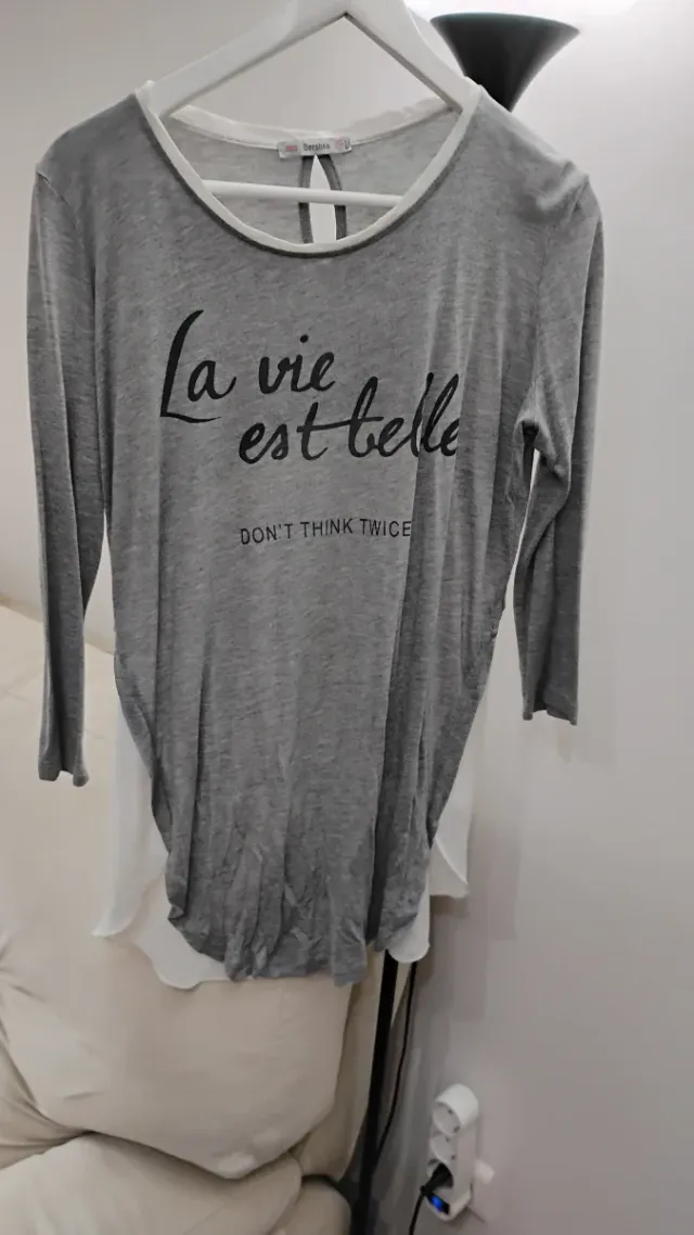 Camiseta Bershka gris talla L