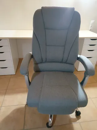 Silla de escritorio ergonómica con reposapiés