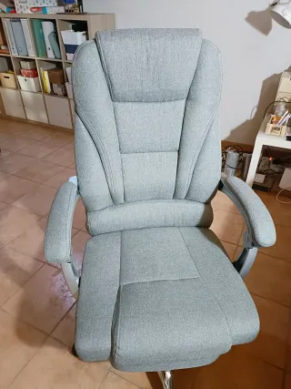 Silla de escritorio ergonómica con reposapiés