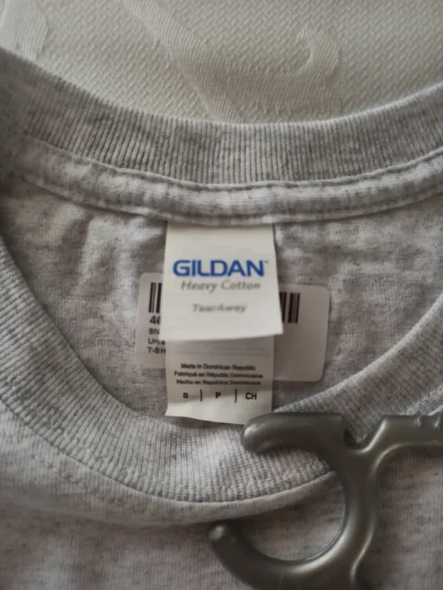 Camiseta Gildan Snapcase Gris Nueva