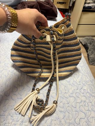 Bolso vintage de paja y cadena larga