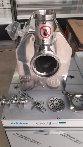 Picadora de carne profesional boca 22
