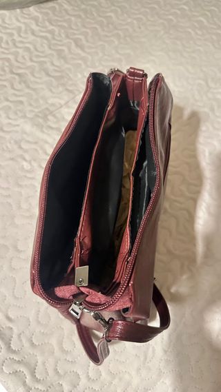 Bolso de hombro burdeos