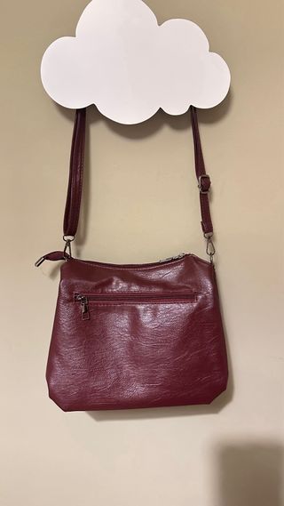 Bolso de hombro burdeos