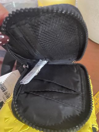 Porta móvil amarillo Desigual