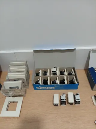 Material Eléctrico SIMON 27