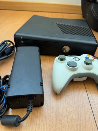 Xbox 360 Negra Mod.1439 + Mando