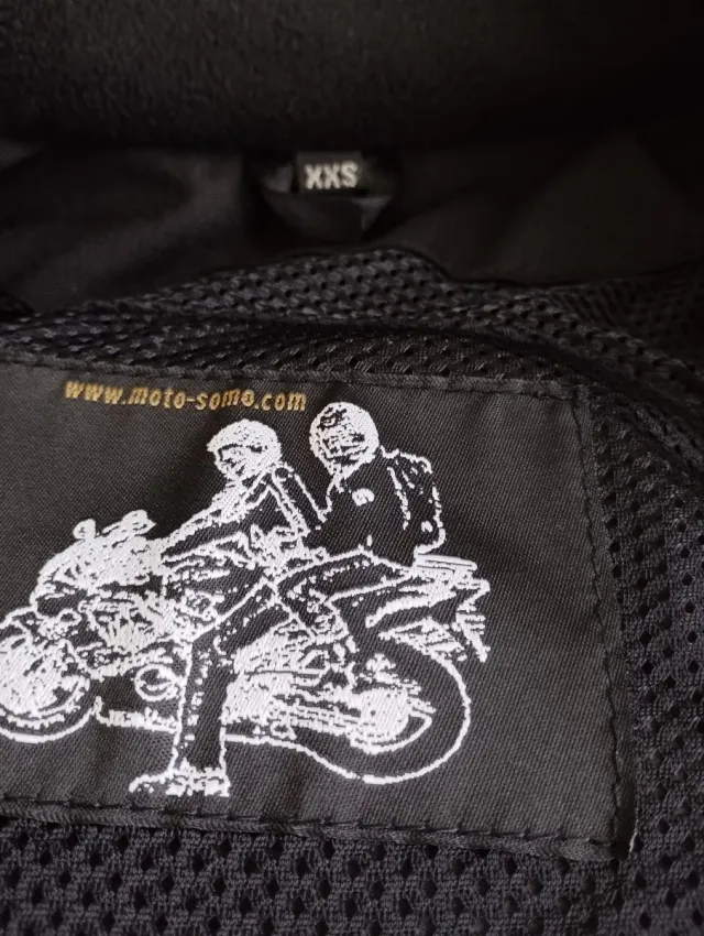 Chaqueta de moto negra