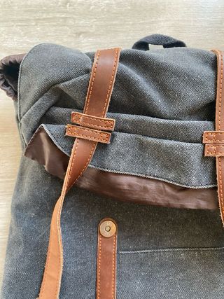 Mochila Kaukko gris y marrón