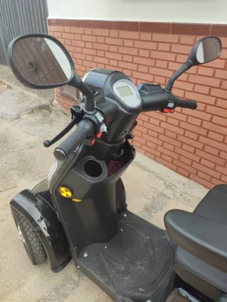 Scooter Eléctrica Veleco Faster NUEVA