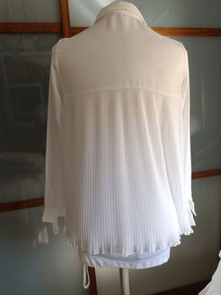 Camisa blanca con encaje