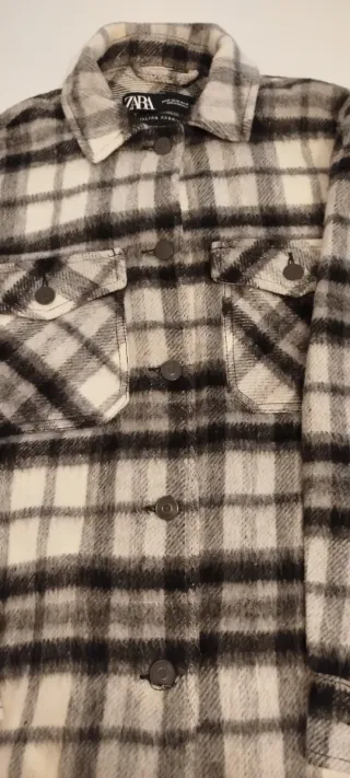 Sobrecamisa Zara cuadros beige y gris