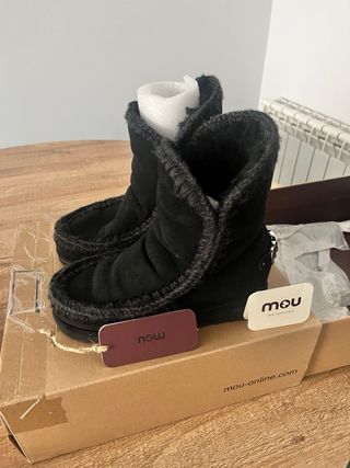 Botas MOU Negras Talla [37)
